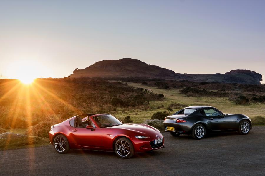  Mazda MX-5 RF 2017 года  (UK) (фото 33 из 40)